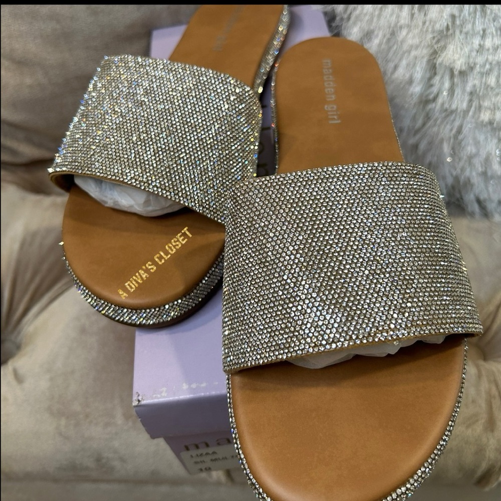 Lizaa Rhinestone Platform Slide Sandals - Picture 3 of 4